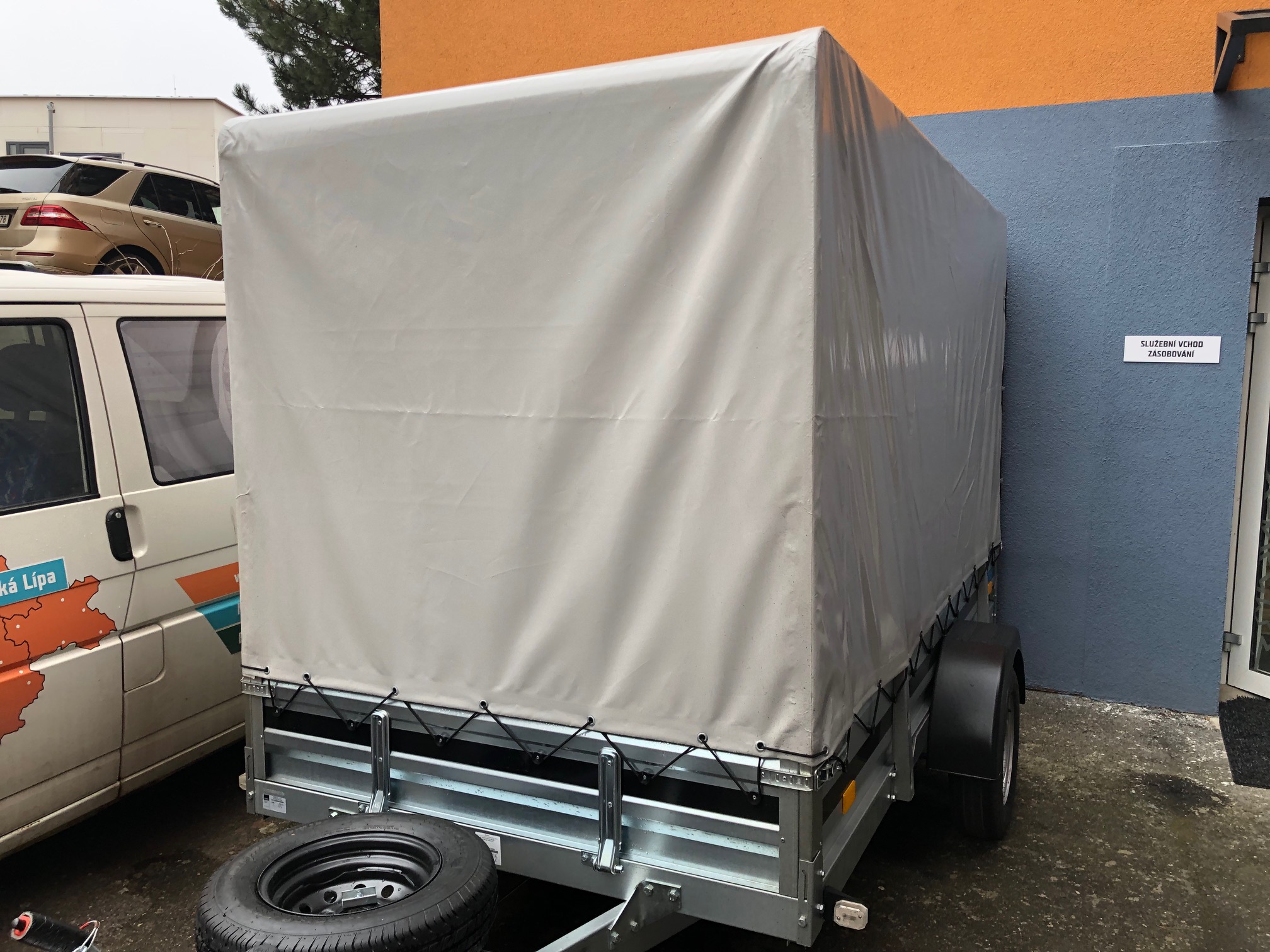MARTZ PREMIUM+ 300C přívěsný vozík s plachtou a nosností 1300kg