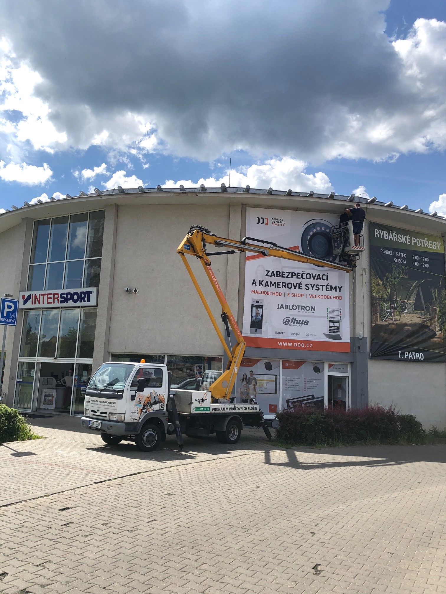 NISSAN Cabstar plošina 17m 